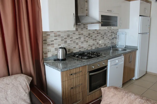 جناح سوبيريور بسرير كوين بإطلالة على الجبل بشرفة بغرفة نوم واحدة مع أريكة، Tebriz Apart Hotel 4/4