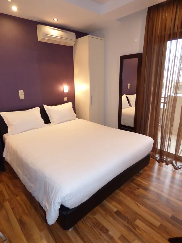غرفة قياسية بسرير كوين، Athens Habitat 1/3