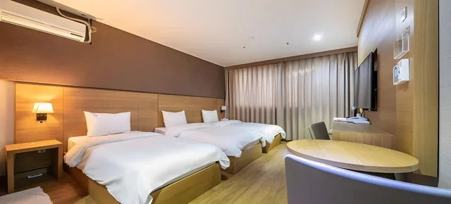 غرفة ثلاثية، Stella Maris Hotel 1/1