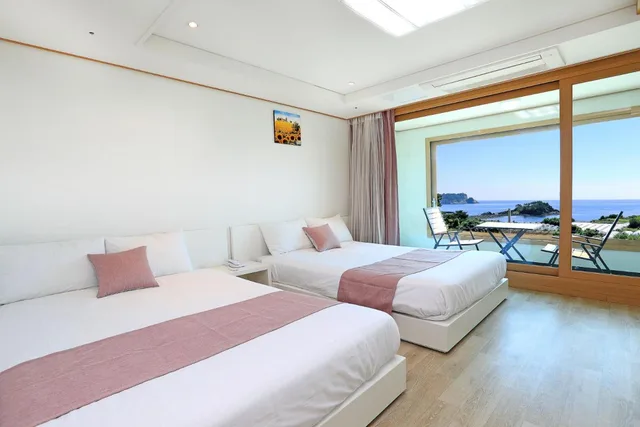 غرفة عائلية بسريرين مزدوجين، Marine Port Resort 3/3