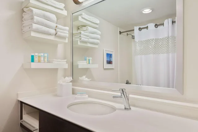 استوديو بسرير كينج مع أريكة، Hampton Inn White Plains Tarrytown 3/3