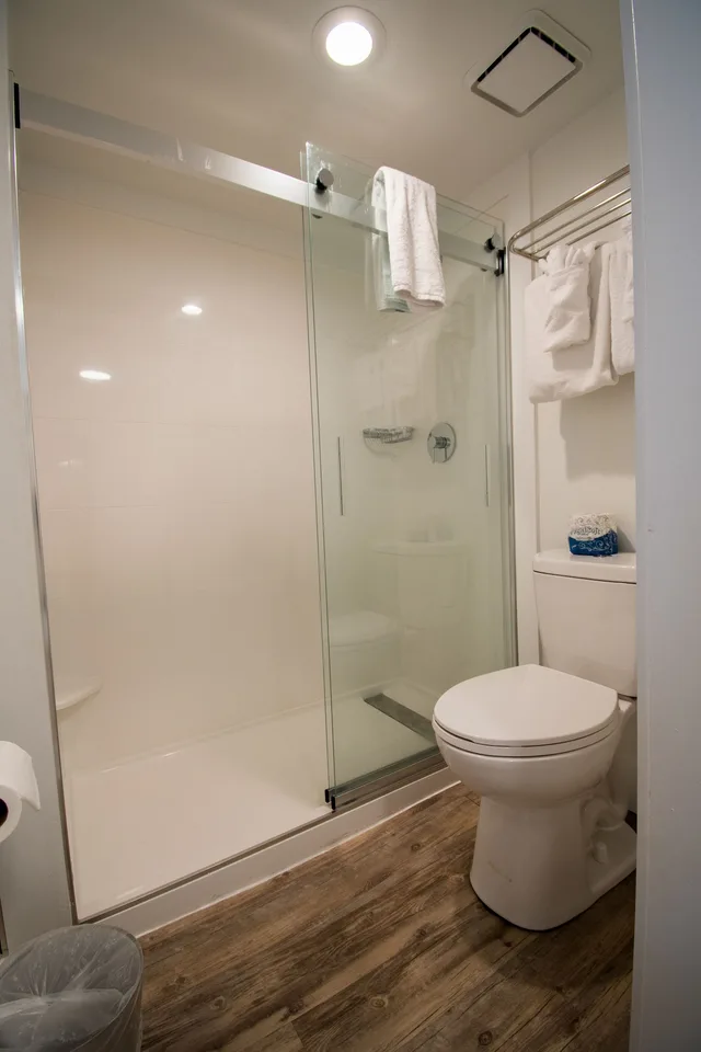 Premier, King Bed, Bay View, French Balcony، Bayside Inn Key Largo 4/5