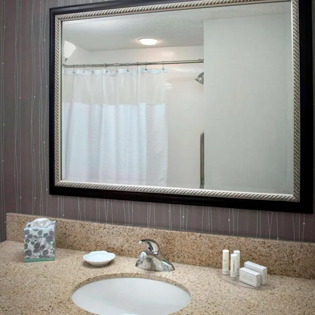 غرفة بسرير كوين، Sonesta Select Tinton Falls Eatontown 3/4