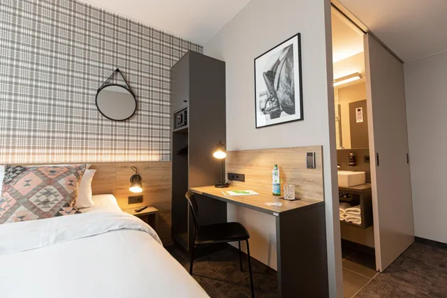 Superior, King Bed, Ibis Styles Vechta 2/10