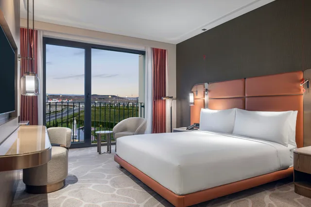 غرفة بسرير كينج لذوي الإعاقة، Hilton Istanbul Airport 1/8