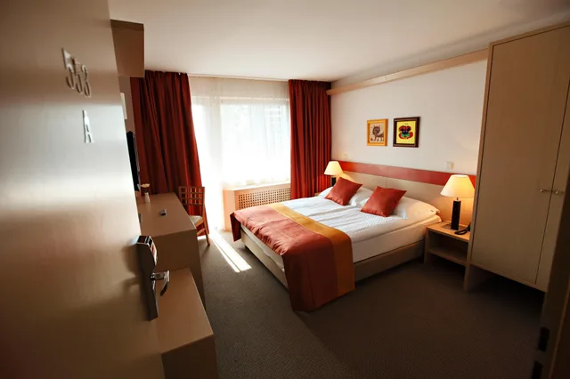 Room, Double Bed, Hotel Savica 2/3
