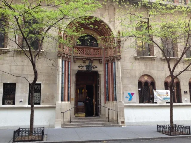 غرفة بسرير بطابقين، YMCA West Side 1/1