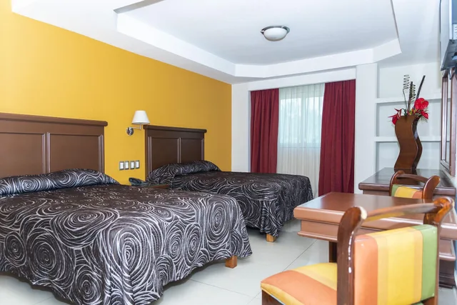 غرفة قياسية بسرير مزدوج، Hotel Gran Via 2/4