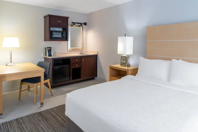 غرفة بسرير كينج لذوي الإعاقة، Holiday Inn Express Hotel And Suites Wheat Ridge Denver West 3/4