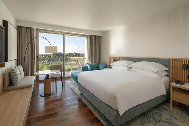 غرفة عائلية بسرير مزدوج بإطلالة على المسبح، Algarve Marriott Salgados Golf Resort & Conference Center 10/10