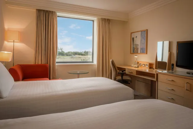 غرفة بسريرين منفصلين، Hilton Dublin Airport 1/8