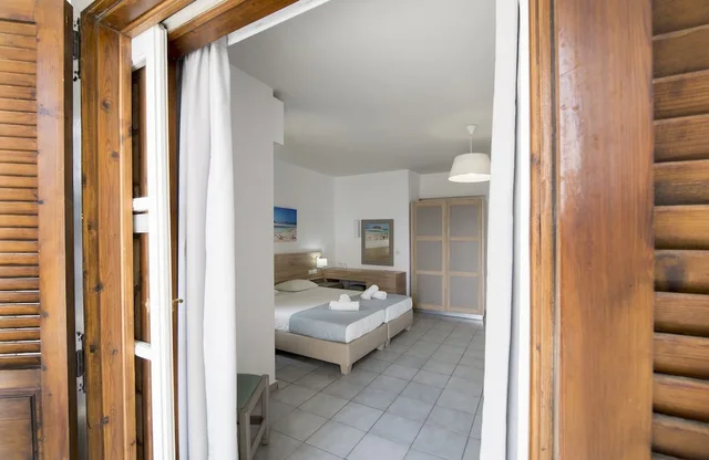 غرفة سوبيريور بسرير كوين بإطلالة على البحر، Horizon Beach Hotel Stalis 6/6