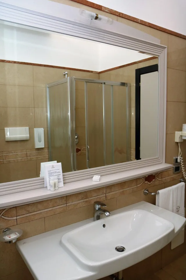غرفة ثلاثية، Hotel Giulia 4/5