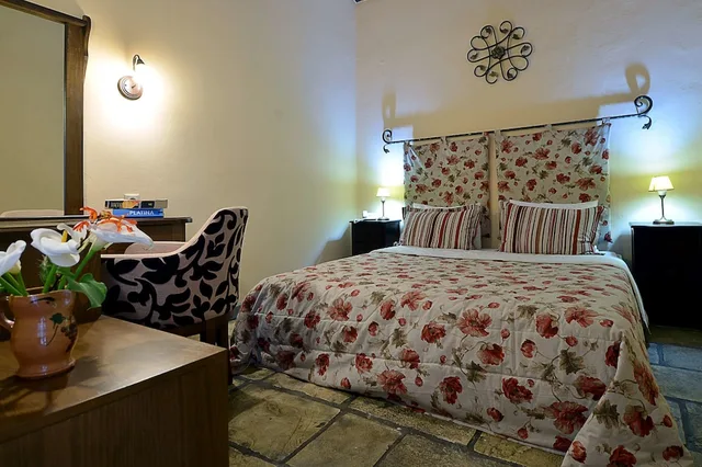غرفة عائلية بسرير كوين وسريرين منفصلين بإطلالة على الجبل بغرفة نوم واحدة بمطبخ صغير، Fundana Villas Aparthotel 2/5