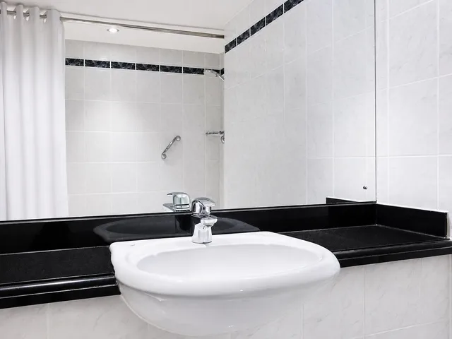 غرفة سوبيريور بسرير مزدوج وسرير فردي، Leonardo Hotel Middlesbrough 7/8