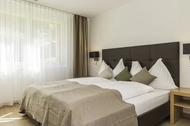 شقة حصرية بسرير كينج وسريرين كوين بإطلالة على الجبل بـ3 غرف نوم، Matthiol Serviced Apartments 3/10