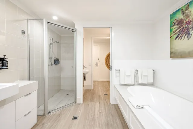 1 Bedroom, Superior, Apartment, King Bed, Mantra Amphora Palm Cove 2/2