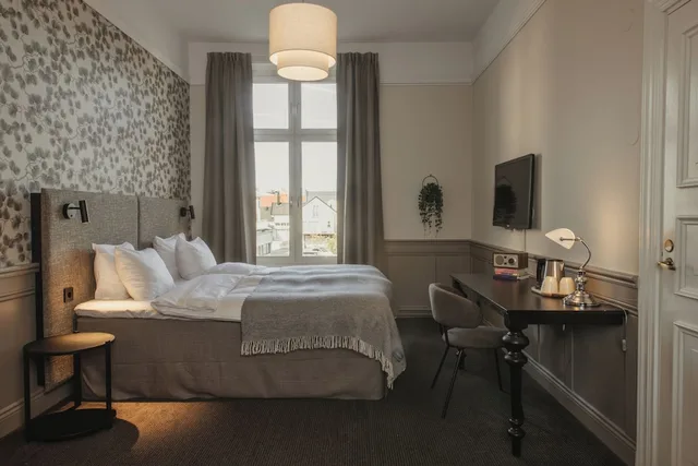 غرفة قياسية بسريرين منفصلين، Home Hotel Post 8/10