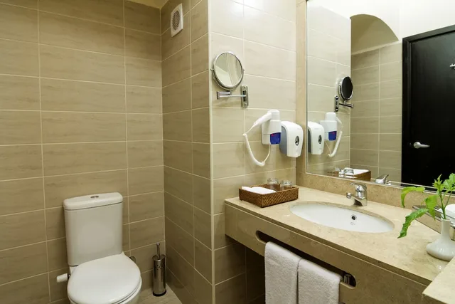 جناح جونيور بسرير كوين بإطلالة على المسبح، JAZ Makadi Oasis Resort 7/8