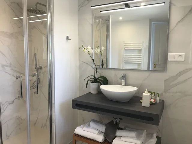 Jasmin, Luxury, King Bed، Villa Kilauea B&B 6/6