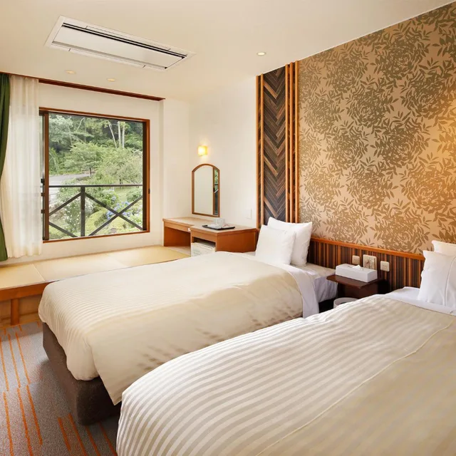 Renovated, Twin Beds، Hakonenomori Okada 1/4