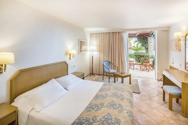 Bungalow, Twin Beds, Water Front، Iberostar Waves Creta Panorama & Mare 3/6