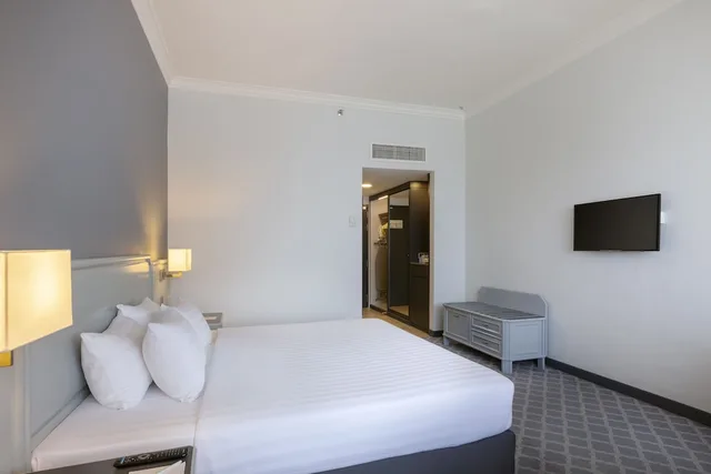 غرفة بريميير بسرير كينج بإطلالة على البحر، Bayview Hotel Langkawi 2/4