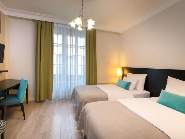 غرفة قياسية بسريرين منفصلين، Mercure Belgrade Excelsior 2/10