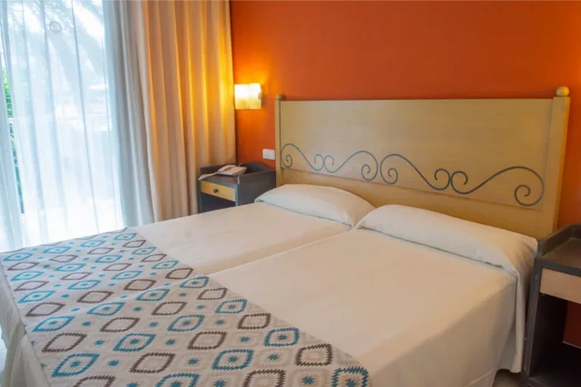 Twin or Double room Pool View 3 Adults 1 Child, Club Hotel Aguamarina 3/4