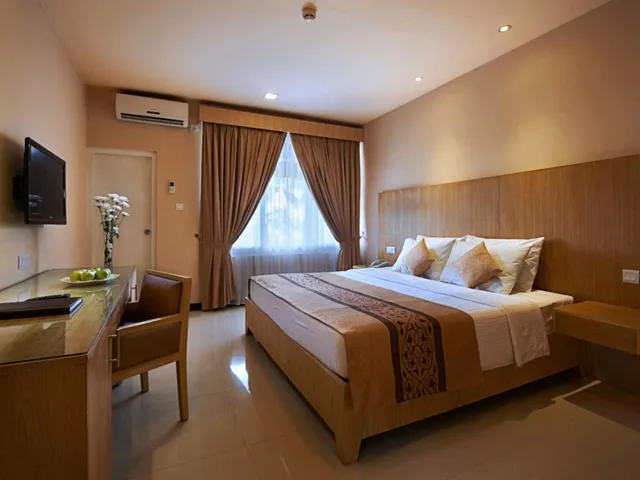 غرفة ديلوكس بسرير كينج بإطلالة على البحر، Berjaya Hotel Colombo 2/3