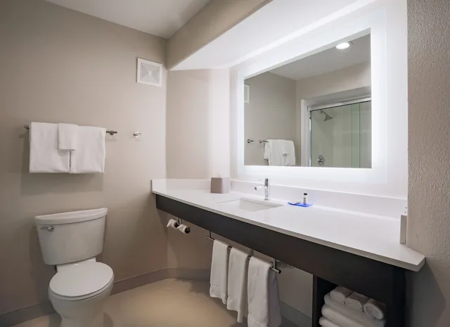 Standard, 2 Queen Beds, Extra Floor Space، Holiday Inn Express Prescott 3/4