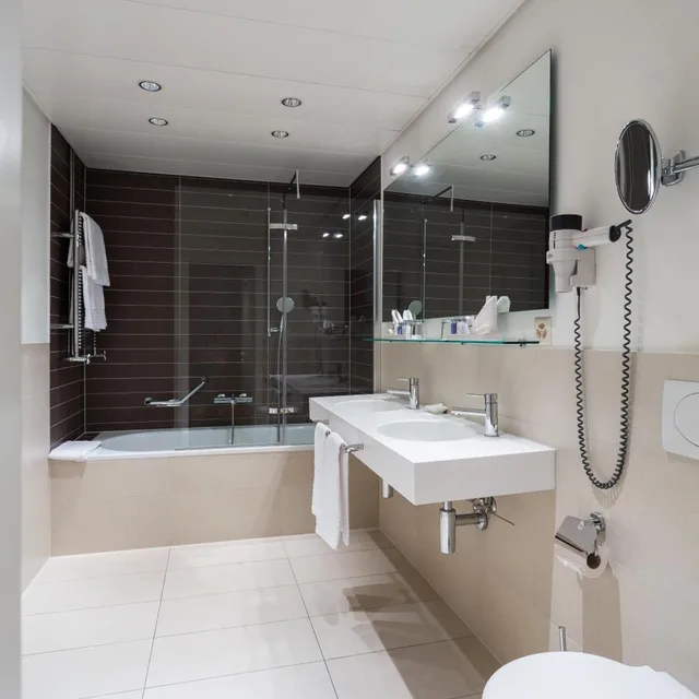 جناح جونيور بسرير كينج بشرفة، HOTEL EULER 6/6