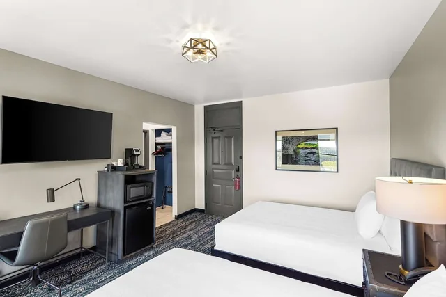 غرفة قياسية بسريرين كوين، Tygart Hotel, Ascend Hotel Collection Elkins WV 7/10