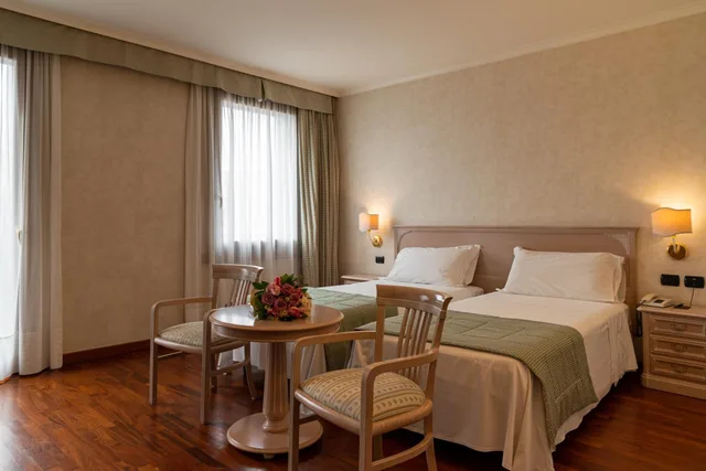 غرفة سوبيريور بسرير كينج، Hotel Roxy Plaza 8/10