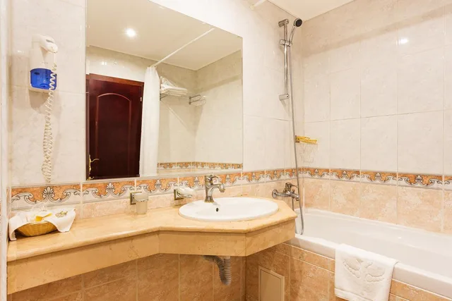 جناح بغرفة نوم واحدة، Splendid Hotel 5/6