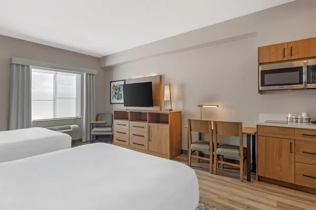 غرفة قياسية بسريرين كوين بمطبخ صغير، Best Western Plus Arlington/Marysville 4/7