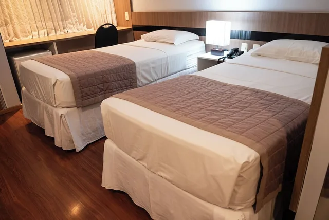غرفة ديلوكس بسريرين منفصلين، Hotel Serrano 4/10