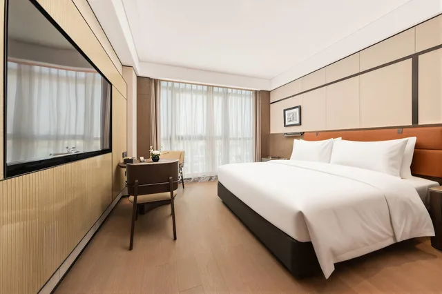 غرفة غراند بسرير كينج للمدخنين، Wyndham Fuzhou Gulou 1/6
