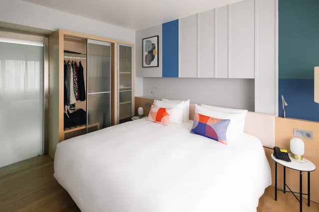 غرفة بريميوم بسرير فردي، voco Madrid Retiro, an IHG Hotel 2/5