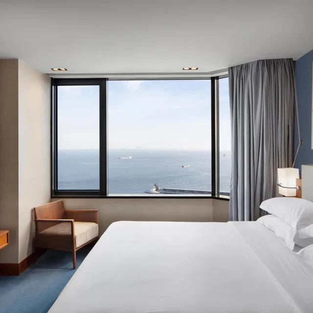 جناح جونيور بإطلالة على البحر مع دخول صالة النادي، Sheraton Istanbul Atakoy Hotel 2/3
