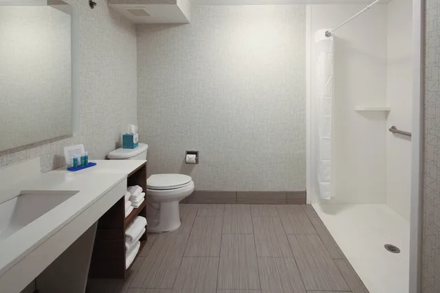 غرفة قياسية بسريرين كوين لذوي الإعاقة، Holiday Inn Express Hotel Suites Cincinnati Se Newport 3/4