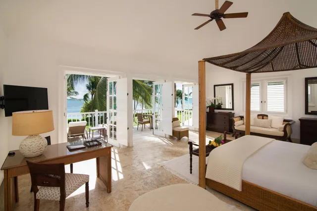 4 Bedrooms, Villa, Beach Front, Tortuga Bay Puntacana 1/6