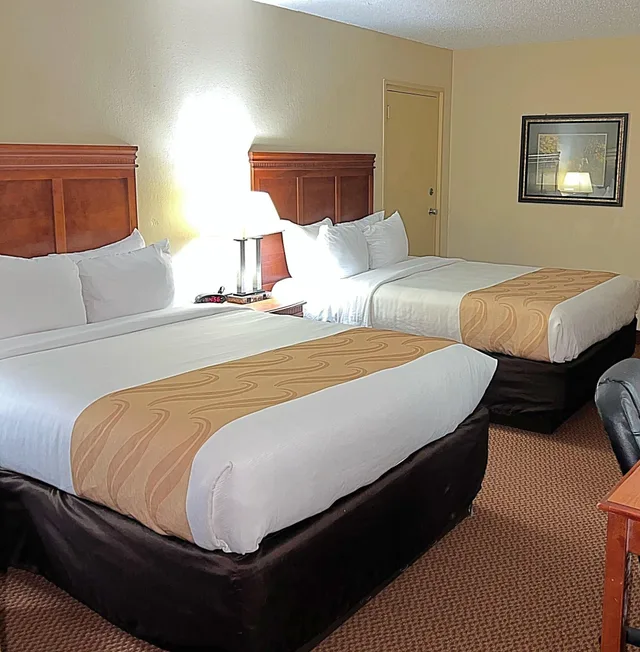 غرفة بسريرين مزدوجين، Quality Inn Chickasha 1/9