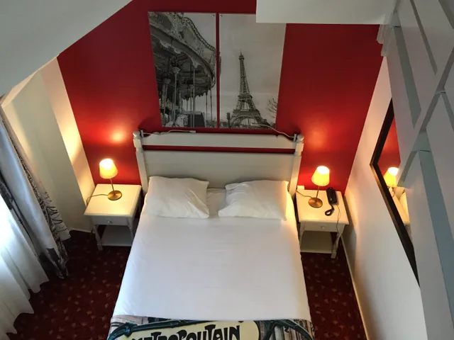 غرفة قياسية رباعية، Hotel the Originals City Rueil Centre 1/4