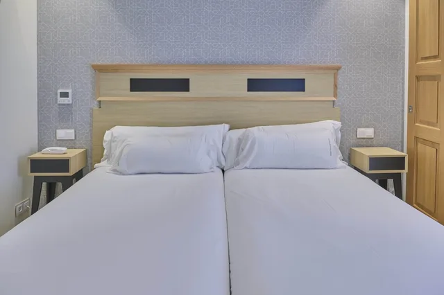 غرفة بسريرين منفصلين، Hotel Praza Quintana 6/10