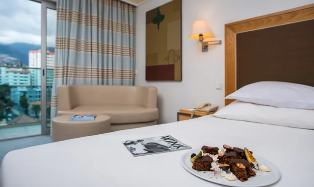 غرفة كلاسيكية بإطلالة على المدينة، Pestana Carlton Madeira 3/5