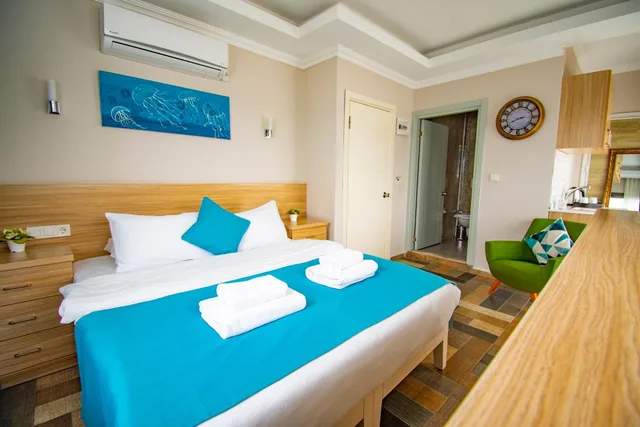 Room, Double Bed, Sea View, M Suite Hotel 6/10