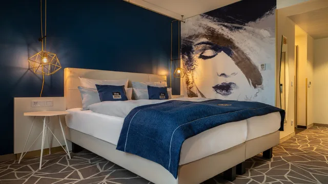 غرفة قياسية بسرير كوين لذوي الإعاقة، Holiday Inn - the niu, Ridge Halle Central Station, an IHG Hotel 5/9