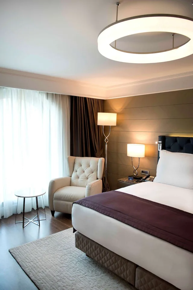 غرفة تنفيذية بإطلالة على المدينة مع دخول الصالة لذوي الإعاقة، RADISSON BLU HOTEL ISTANBUL SISLI 4/10