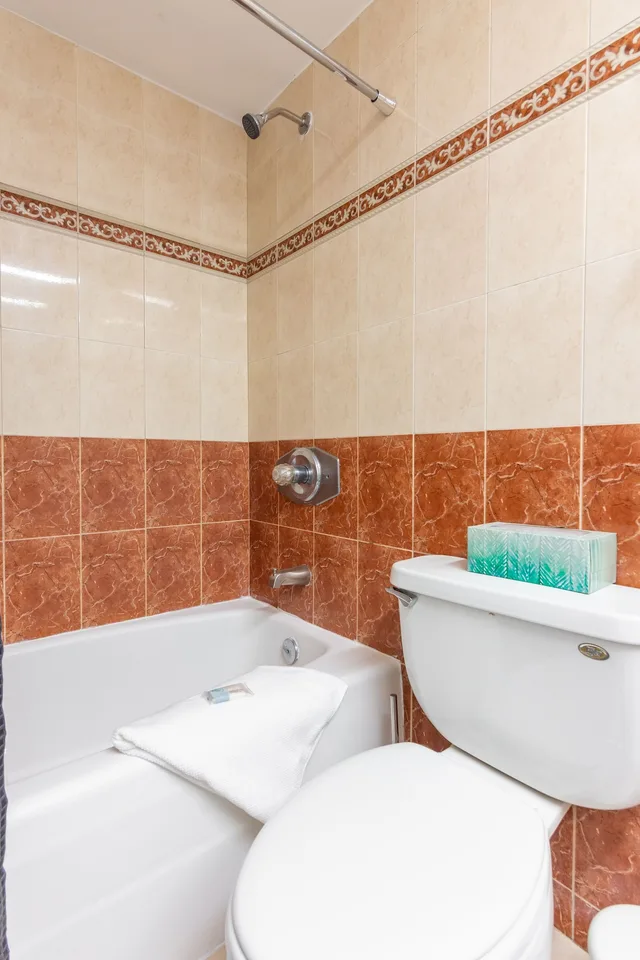 جناح استوديو حصري بسرير كوين وسرير مزدوج، Girasole Apartments 10/10